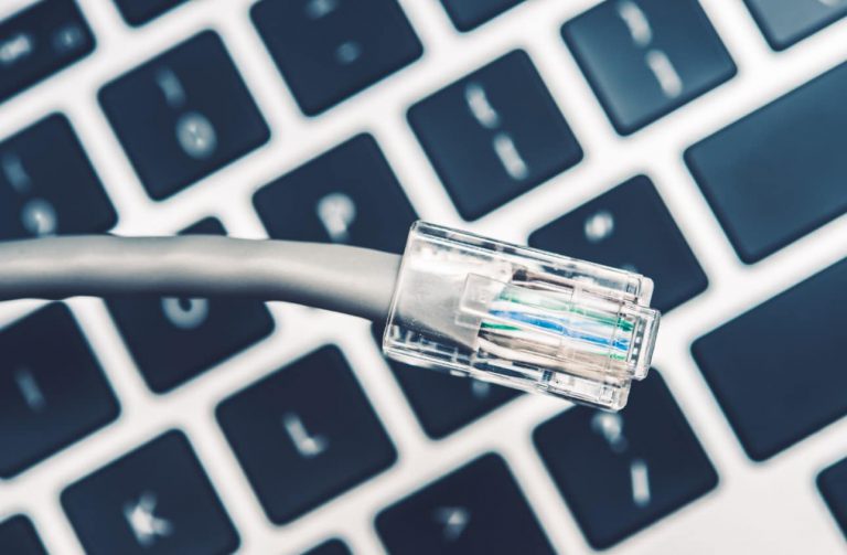 הקמת תשתיות תקשורת לתחנות דלק